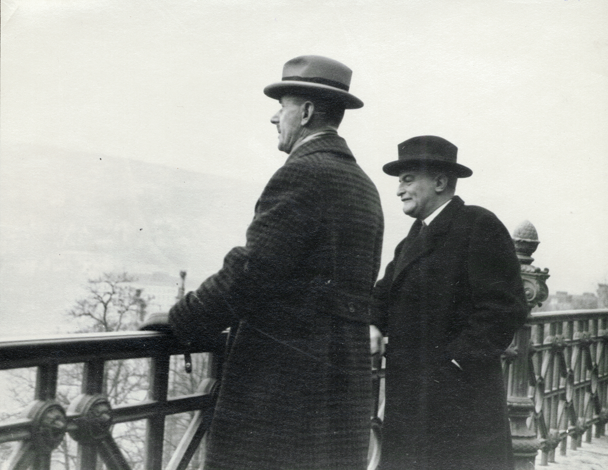 Ismeretlen: Thomas Mann és Hatvany Lajos | Library OPAC